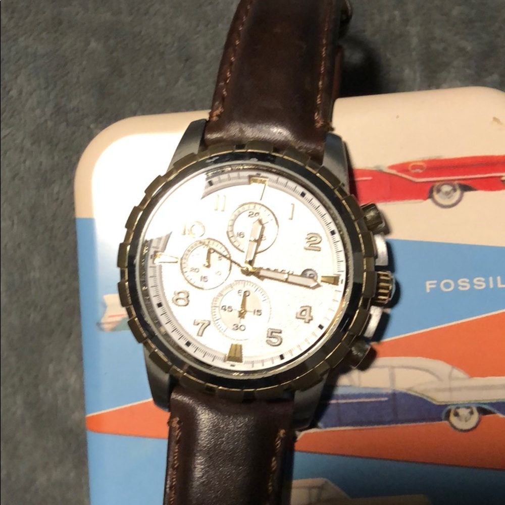 Watch - Picture 2 of 2